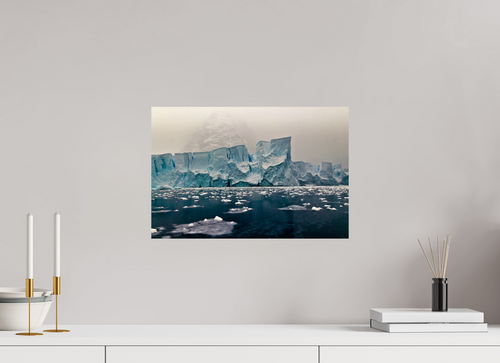 45 x 30 cm, baryta-zonder witte rand Antarctica III