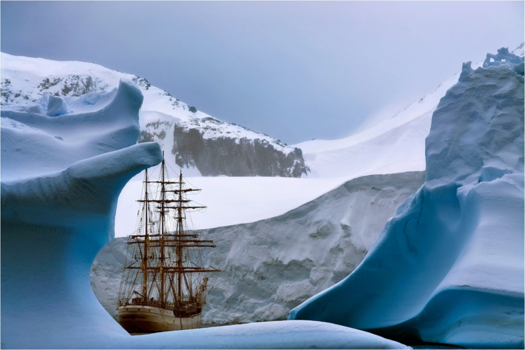 Main image Antarctica-V